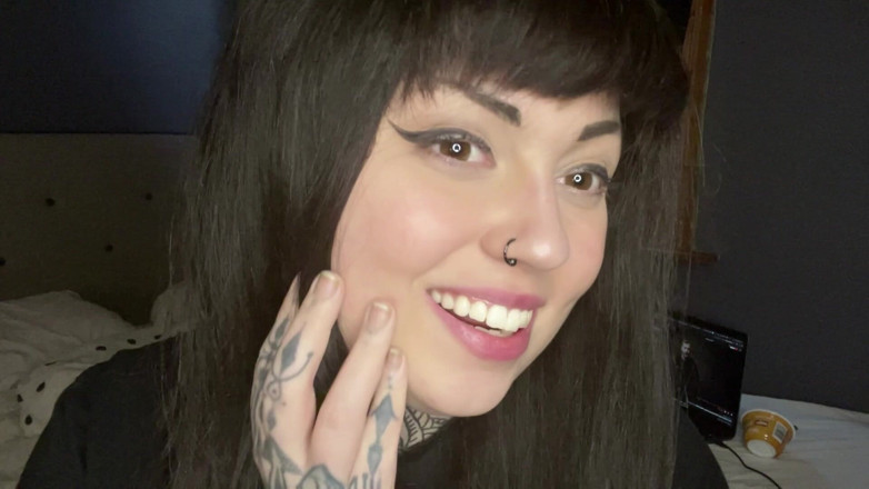 Miss Valentina: Wank with Wifey in the House JOI