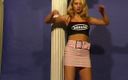 Flash Model Amateurs: Seksowna blondynka nastolatka pokazuje swoje seksowne ciało