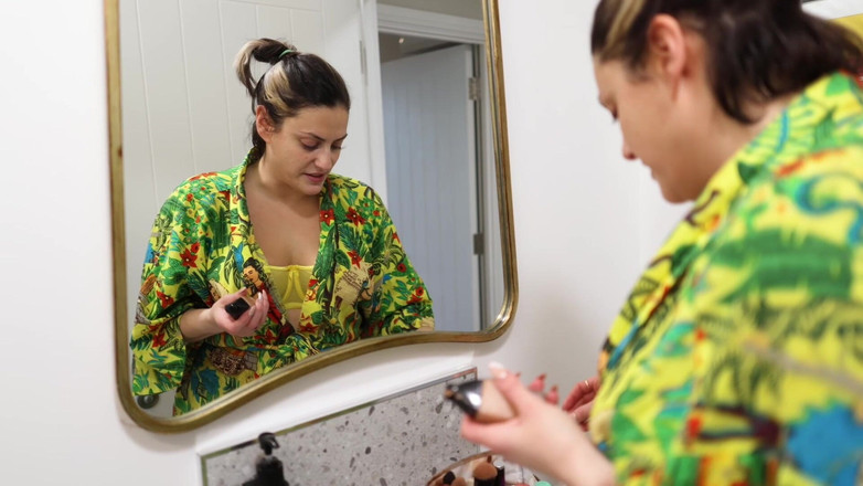 Countess diamond: Colega de quarto submissa - tornando-se escrava do seu colega de...