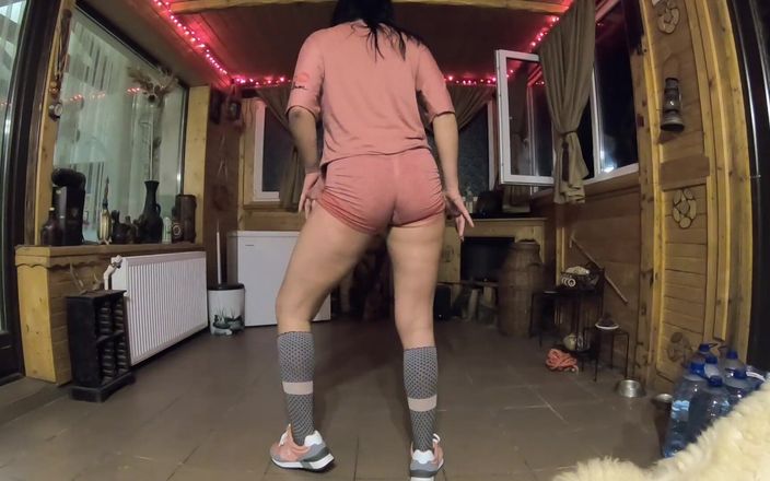 MilfyCalla: Milfycalla Ep 101 Super Bowl dansuitdaging