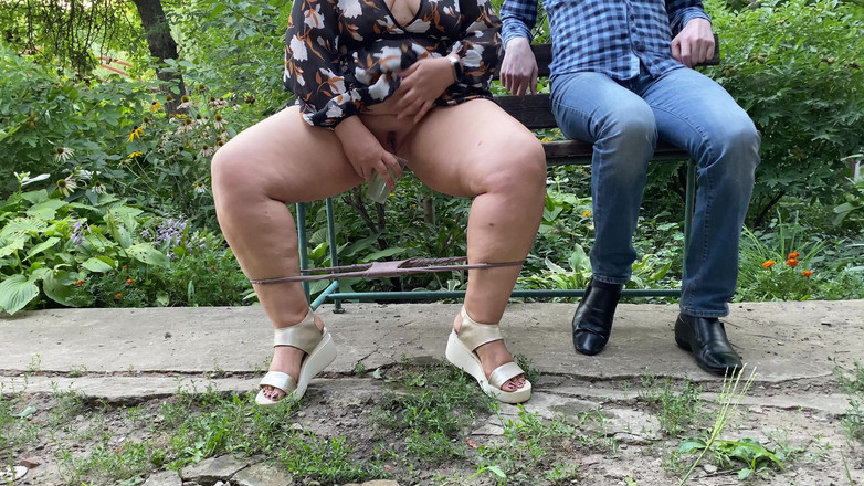 OurFetishLife: Heet sap uit het poesje van mijn stiefmoeder midden in...