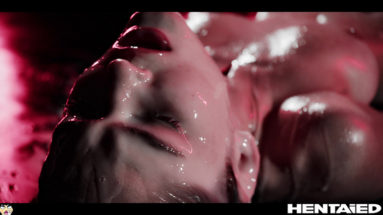 Hentaied: Настоящая жизнь хентай - Sonya Blaze уничтожена монстром-инопланетянином с объятиями, взрыв спермы и несколько кримпаев