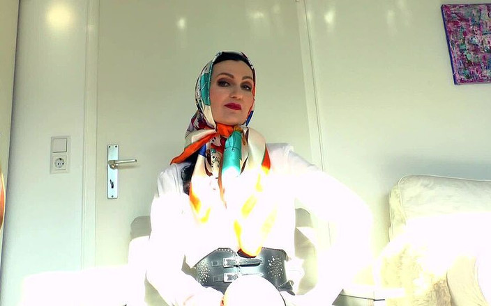 Lady Victoria Valente: 새로운 아름다운 새틴 천