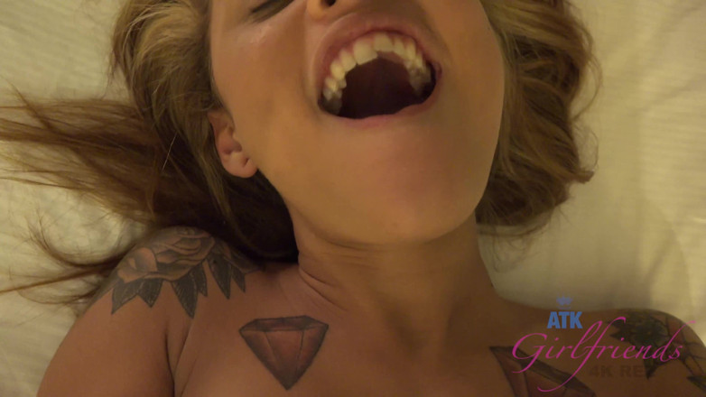 ATK Fans (Girlfriends): Virtual Vacation in Las Vegas with Young but Naughty Holly...