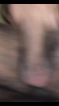 Videoclip 102 Acest bărbat știe cum îmi place pula lui, adânc înăuntru