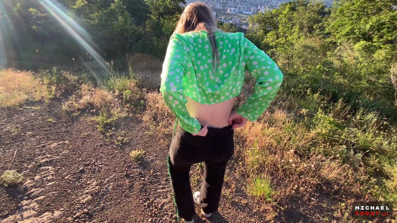 Michael Frost Pro: Une inconnue à gros cul se fait baiser en levrette dans...