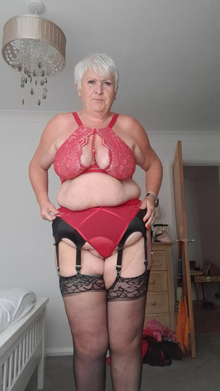 Uk Joolz: Loving my new lingerie