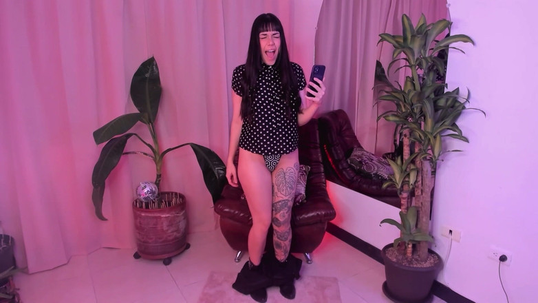 CoralTrip: The Bitchy Babysitter and the Science Fair Surprise