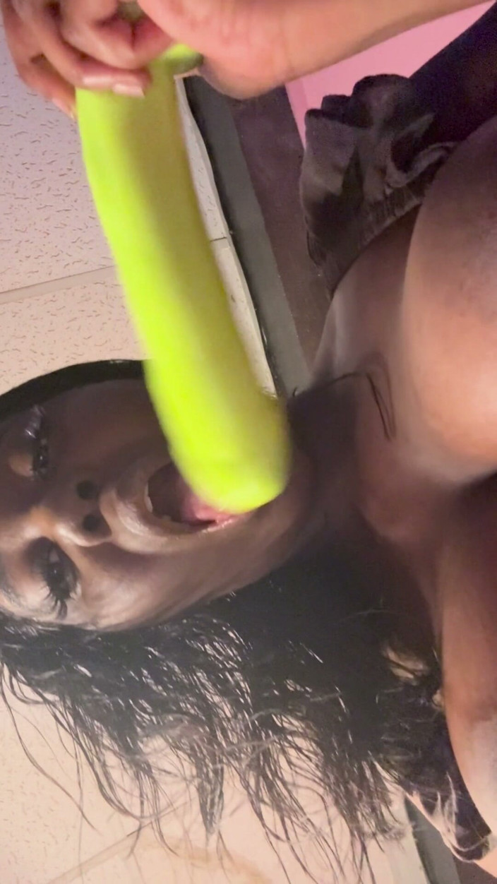 ALLIYAH ALECIA: Lass Mich Deinen BBC Richtig Gut Lutschen, Bis Du Papi...