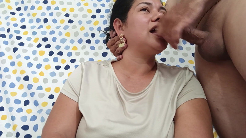 Valkyrieandluigy: Leche En Los Dientes, 페이셜