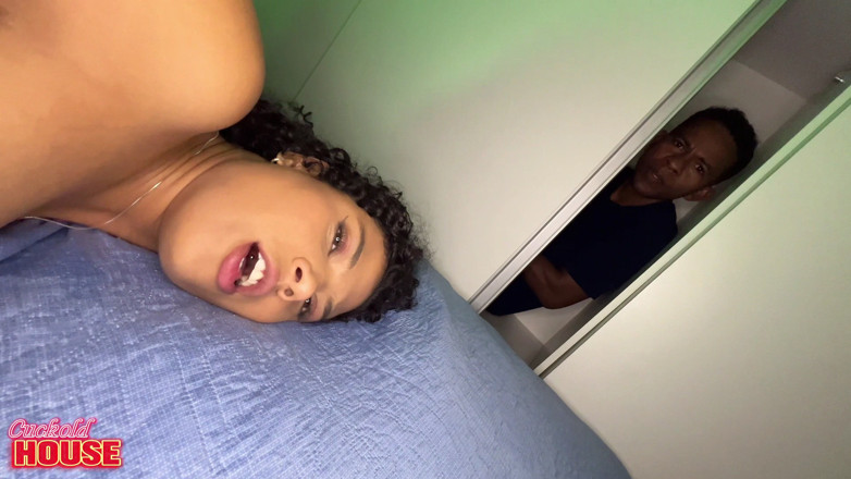 CuckoldHouse: This Insatiable Married Woman Gave Free Rein to 4 Men - One...