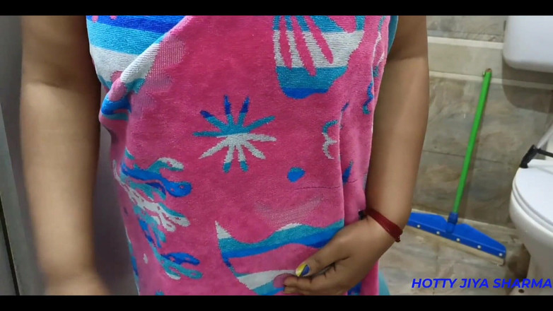 Desi Club House: Vůbec nejlepší XXX šukání s hotelovým servisem v koupelně Hotty Jiya...