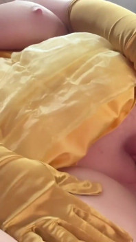 Mollige prinses Belle Machine geneukt