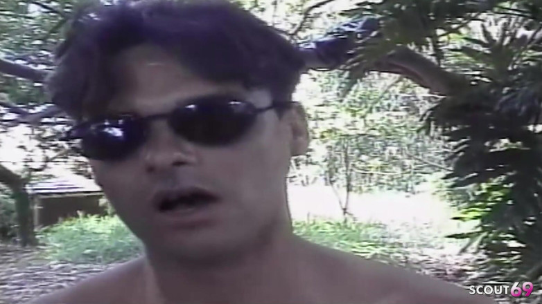 Shemale TS Collection: 야외에서 세 남자에게 쪼이는 후장 따먹히는 라틴계 여자 Tranny