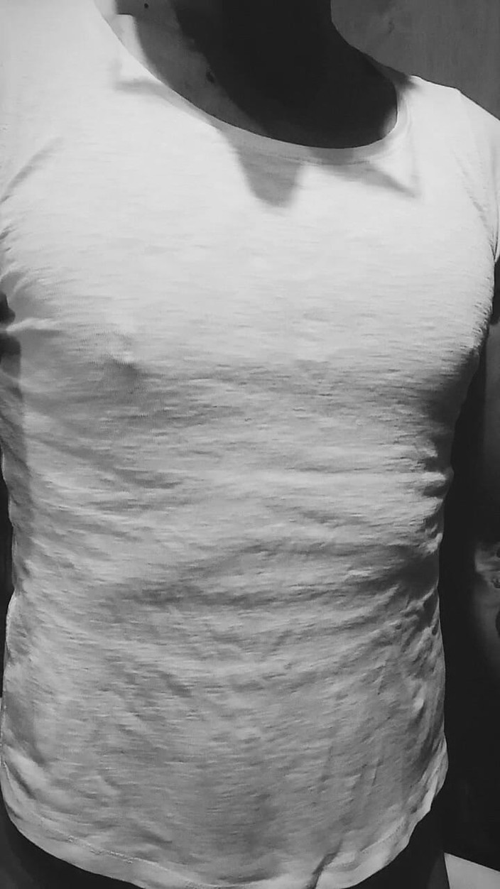 Gigi Gee: Gigi Gee di bilik mandi