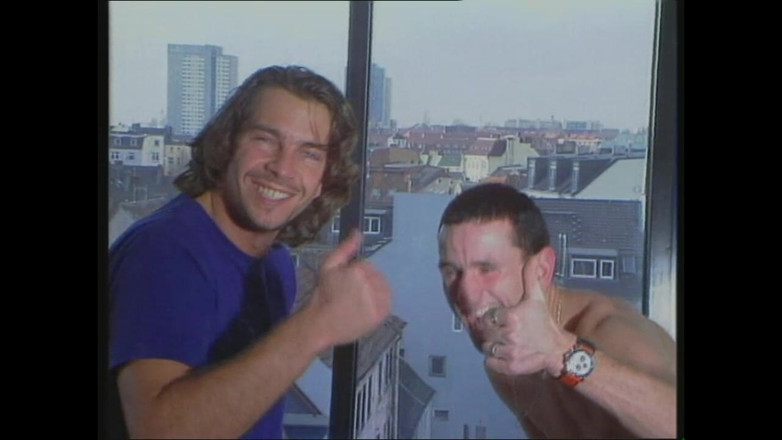 MMV films - The Original: Hete blonde milf krijgt haar kutje vernield in een trio...