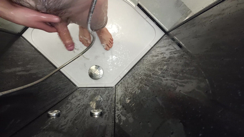 Uhri: 酒店淋浴毛茸茸的家伙