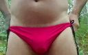 Madaussiehere: Caminata bush al aire libre en mi bikini rosa