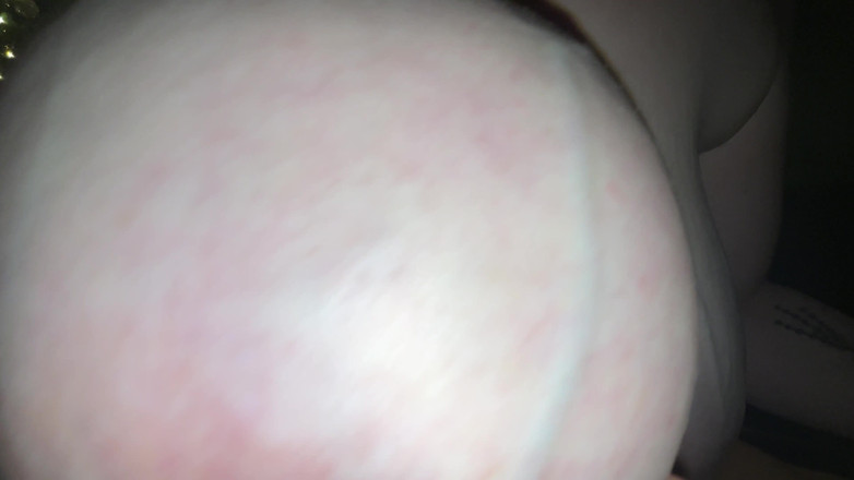 Whitylady: I Pay the Rent with a Handjob at My Landlord...