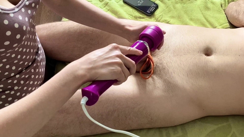 Julia-Softdome: Babe Edges Cock with Big Hitachi - Ruined Orgasm