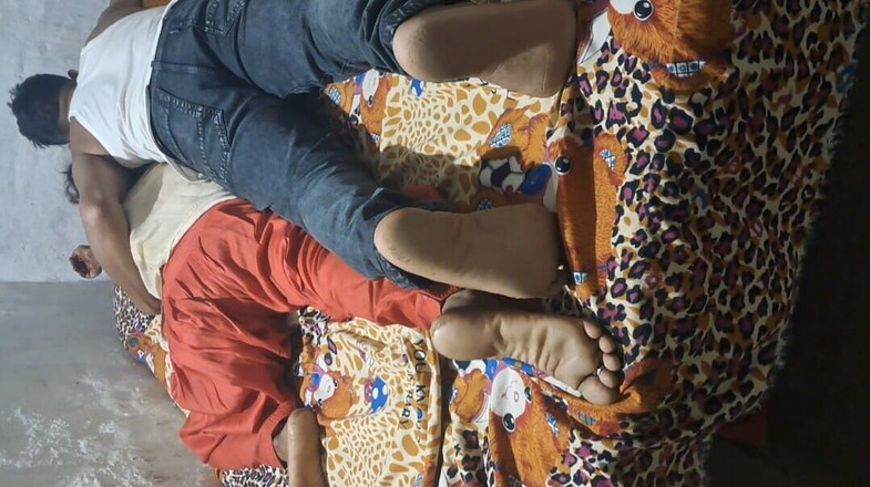 Trilokinath: Video viral mahasiwi india dengan suara hindi yang belum disunat