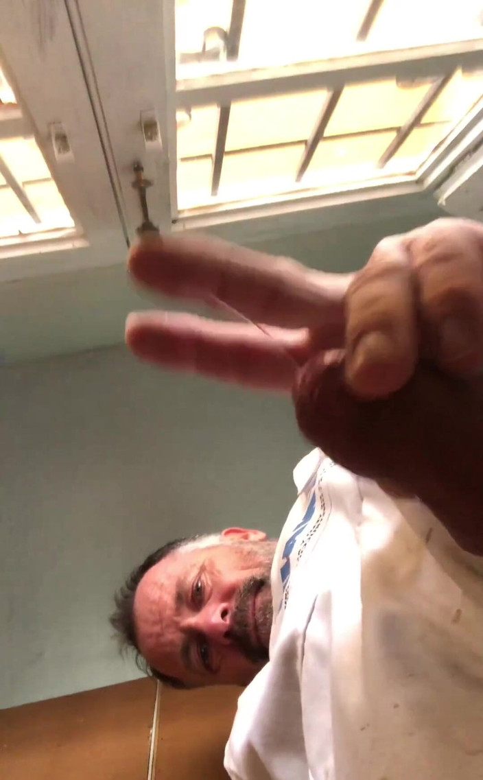 Daddybearvlc: Sedikit precum untukmu.