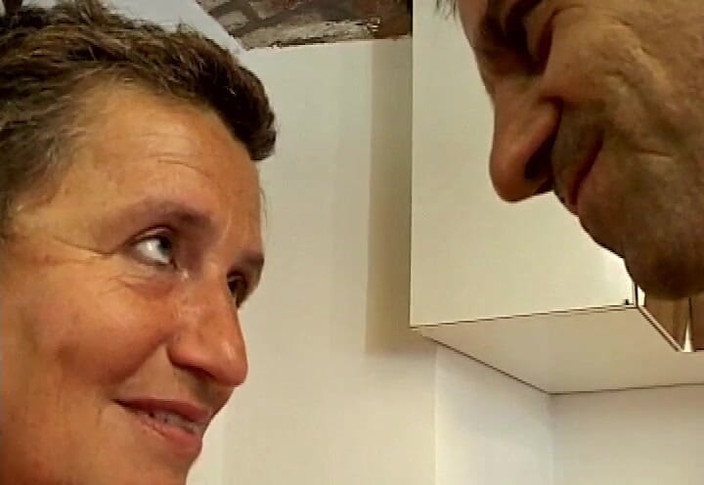 Italian swingers LTG: あなたの隣人はみんなをファックし、今彼女はあなたのチンポを欲しがっています#10