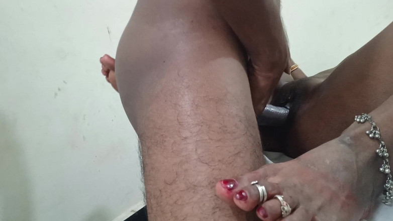 Desi Indian studio: Desi vesnická bhabhi šukání trojka šukání macechy