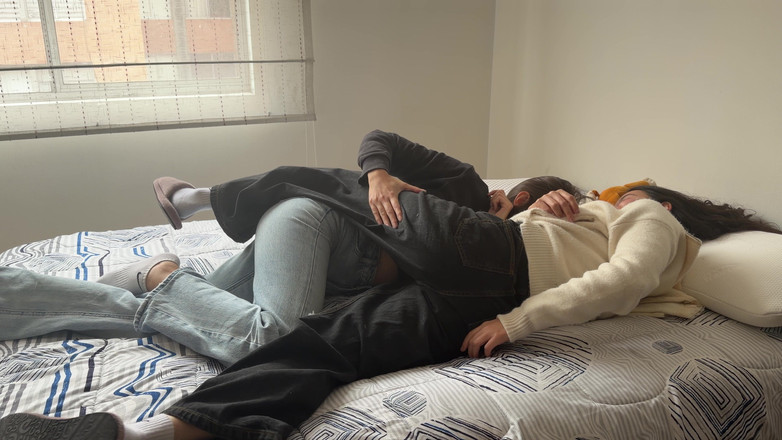 scarlettandc: Kami menggosok di atas satu sama lain