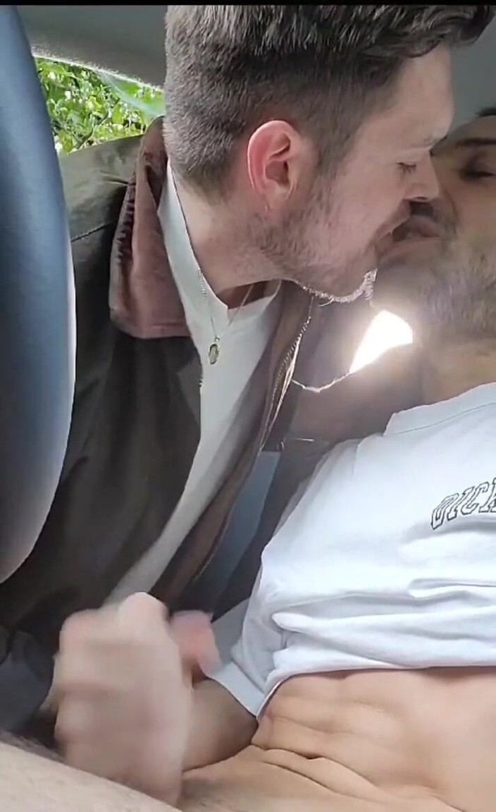 Twotwinkhusbands: 英国ではスノギングと呼ばれています