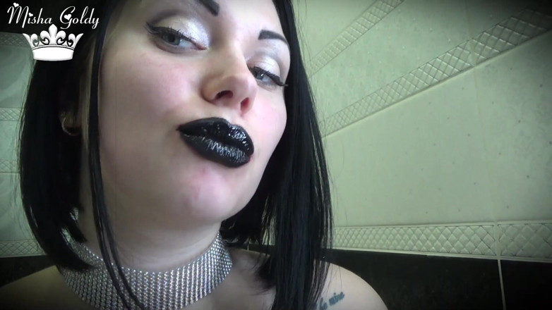 Goddess Misha Goldy: Glossy black lips