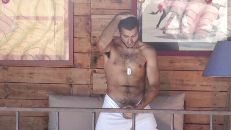 ARAB FUCKERS WITH HUGE COCKS: Exhib para o esperma de hetero árabe se masturbando