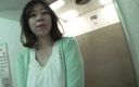 Asiatiques: Sensual asiática tira roupa e mostra sua bunda