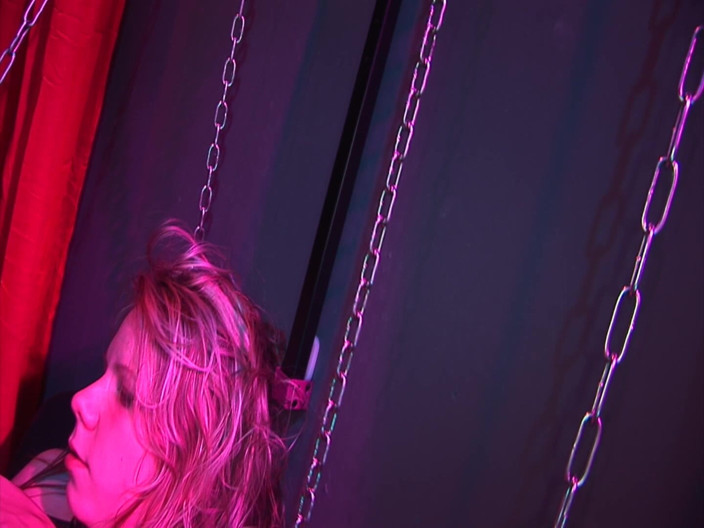 Spank-Bang: İtaatkar sarışın bdsm grup seks seviyor!