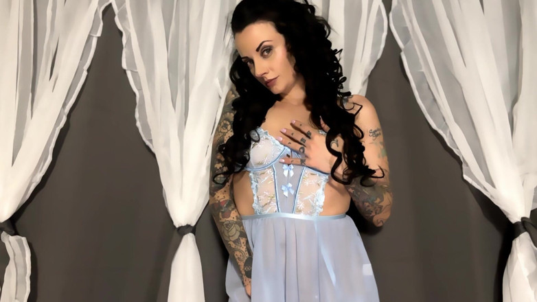 Miss Morticia: Alles voor godin