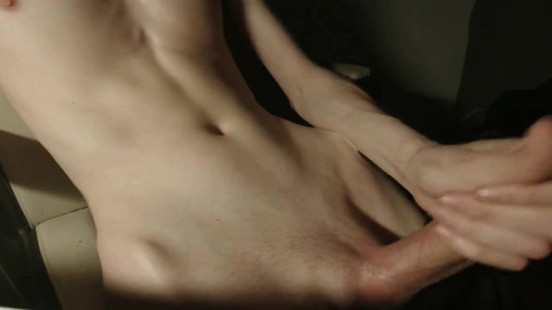 qaz11: handjob on cam-239