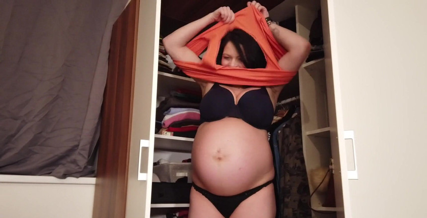 Shione Cooper: За видео между съемками, мы разговариваем и шутим с моим фотографом