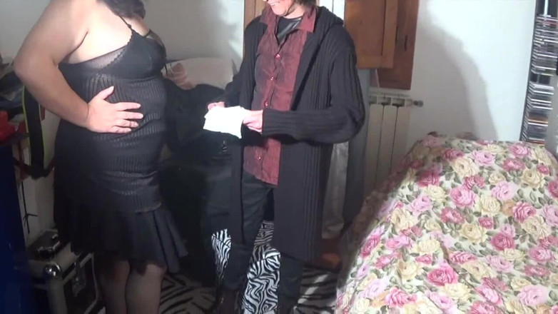 Peccatrici Produzioni: Mature BBW sucks and fucks her skinny domestic