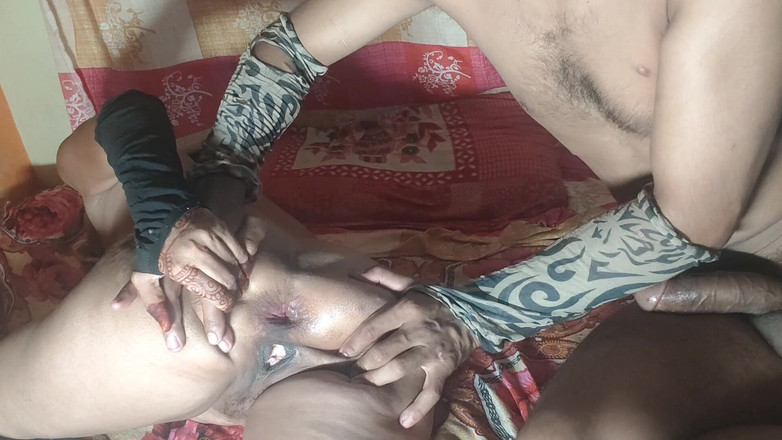 Sexy biwi: 私は義理の姉を私のペニスの上に座らせ、彼女のお尻を上手に犯しました