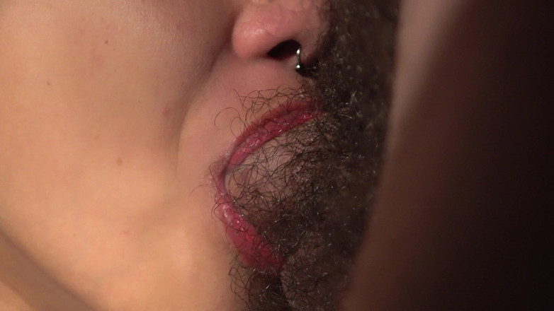 XatlaLust: Chị kế của tôi rên rỉ vì sung sướng trong...