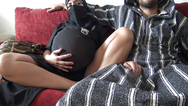 Souzan Halabi: Une Arabe égyptienne mariée se fait baiser