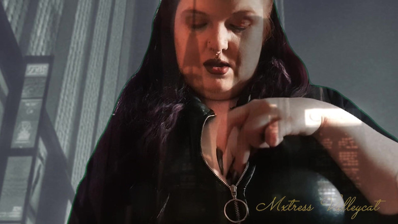 Mxtress Valleycat: Голографическая великаншка