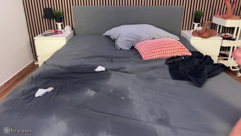 LizaRoxx: クレイジーショー - スロッピー・スチャーティ・ナッティ