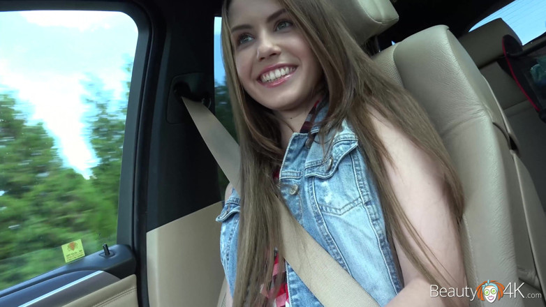 Teen Mega World: Real beauty got her pussy drilled in car