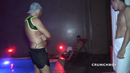Very discreet straight boys curious: Een sexy Franse twink geneukt in slinger door het hetero...
