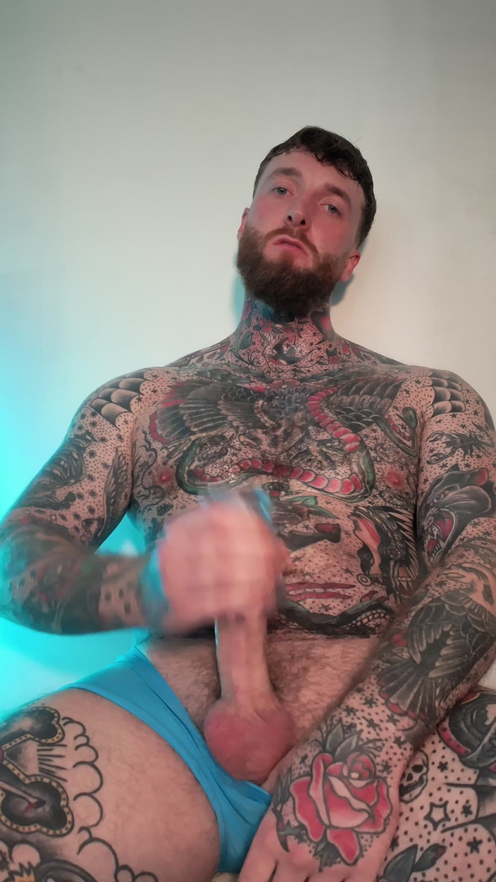 Tattooed Dom: Tattooed Dom Worship Cumshot POV