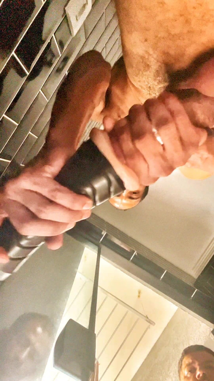 Virtual ToyBoy: Бразильский большой член показывает для отчима