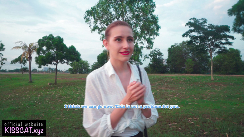 KissCat: Risicovolle seks in de buitenlucht met 18 babe in Central Park