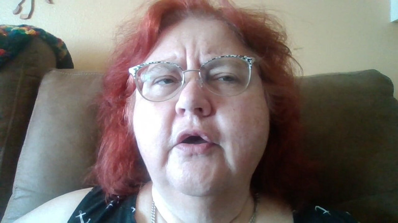 BBW nurse Vicki adventures with friends: 私がキスをするような音を立てて、私がそれをするのを見ることができるビデオをリクエストしました