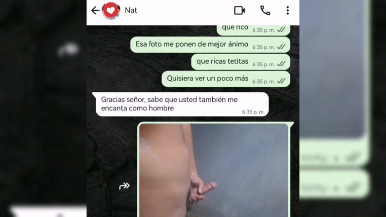 Natasha Caseros: Гарячий чат з другом моєї падчерки з сексом